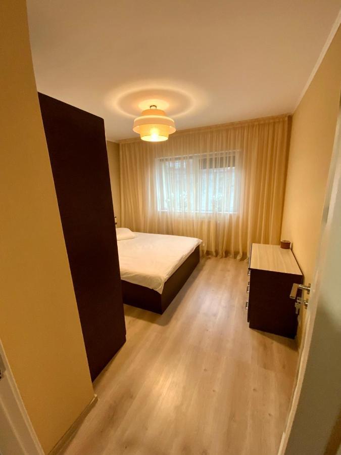 Apartament Bella Тыргу-Окна Экстерьер фото